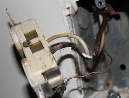 what causes electrical humming noise